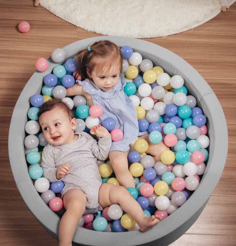 Baby Foam Fun Pit + 200 Balls